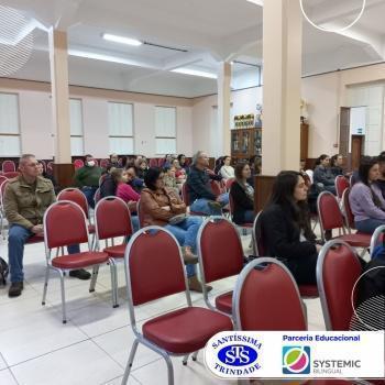 Reuniões com diversas equipes sobre a educação bilíngue 