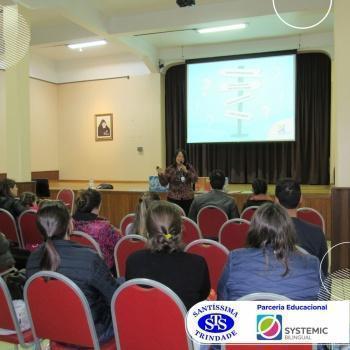 Reuniões com diversas equipes sobre a educação bilíngue 