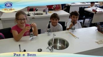 3º ano - Aula no Laboratório de Ciências