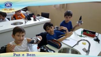 3º ano - Aula no Laboratório de Ciências