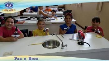 3º ano - Aula no Laboratório de Ciências