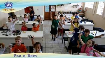 3º ano - Aula no Laboratório de Ciências