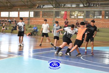 Estudantes do 8º e 9º ano vivenciam 2ª edição dos Jogos Interséries Franciscanos