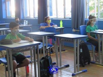 Volta às aulas presenciais: 3º, 6º e 7º anos