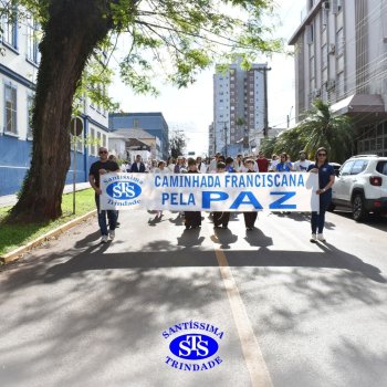 Caminhada Franciscana pela Paz percorre ruas de Cruz Alta