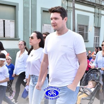 Caminhada Franciscana pela Paz percorre ruas de Cruz Alta