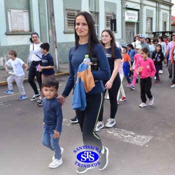 Caminhada Franciscana pela Paz percorre ruas de Cruz Alta
