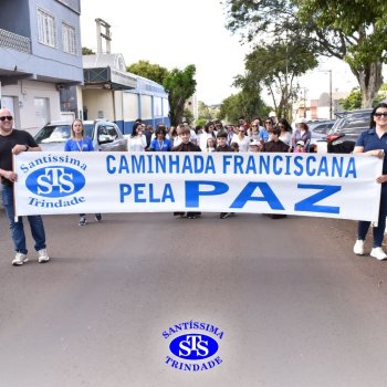 Caminhada Franciscana pela Paz percorre ruas de Cruz Alta