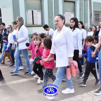 Caminhada Franciscana pela Paz percorre ruas de Cruz Alta