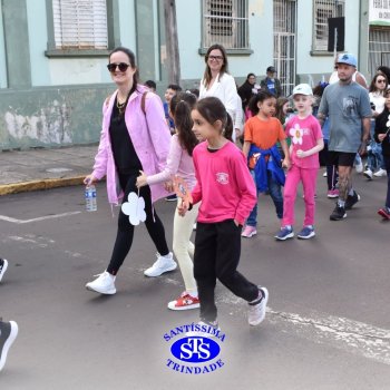 Caminhada Franciscana pela Paz percorre ruas de Cruz Alta