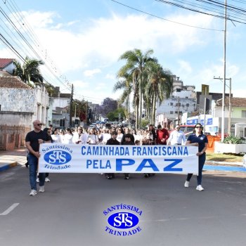 Caminhada Franciscana pela Paz percorre ruas de Cruz Alta