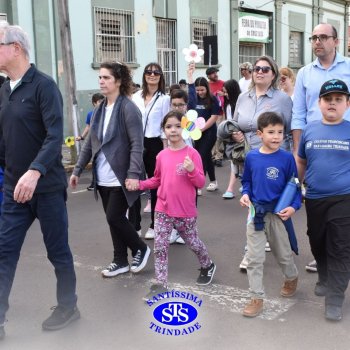 Caminhada Franciscana pela Paz percorre ruas de Cruz Alta