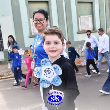 Caminhada Franciscana pela Paz percorre ruas de Cruz Alta