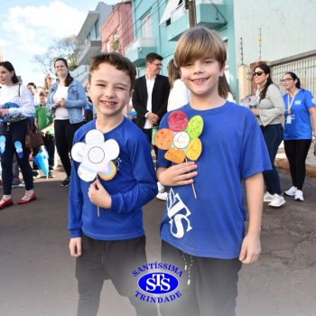 Caminhada Franciscana pela Paz percorre ruas de Cruz Alta