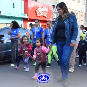 Caminhada Franciscana pela Paz percorre ruas de Cruz Alta