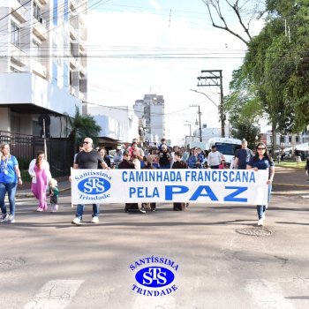 Caminhada Franciscana pela Paz percorre ruas de Cruz Alta