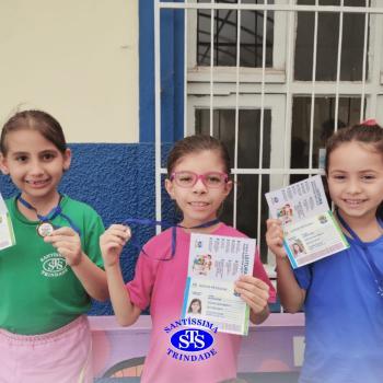 Alunos recebem passaporte da leitura | 1º ano