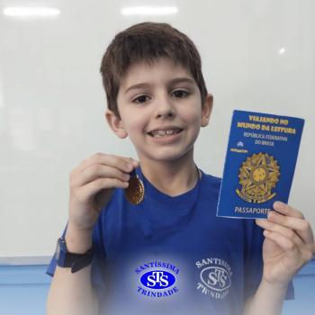 Alunos recebem passaporte da leitura | 1º ano