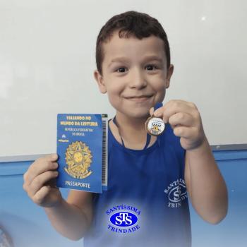 Alunos recebem passaporte da leitura | 1º ano