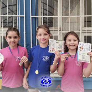 Alunos recebem passaporte da leitura | 1º ano