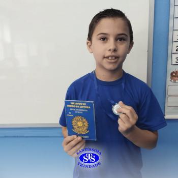 Alunos recebem passaporte da leitura | 1º ano