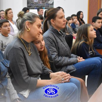Missa na Capela conta com participação dos estudantes e famílias do 4º ano