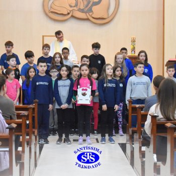 Missa na Capela conta com participação dos estudantes e famílias do 4º ano