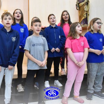 Missa na Capela conta com participação dos estudantes e famílias do 4º ano