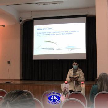 Professores reunidos para estudar