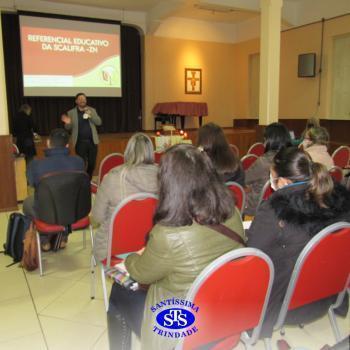 Professores reunidos para estudar