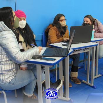 Professores reunidos em manhã de formação