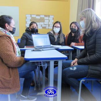 Professores reunidos em manhã de formação
