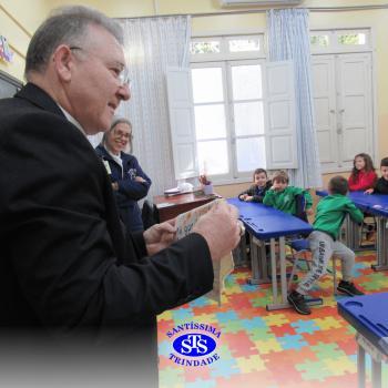Dom Nélio, Bispo Diocesano, visita o Santíssima 