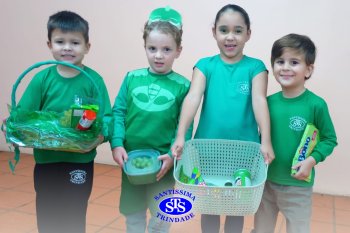 Crianças celebram Festa das Cores no Parque Franciscano com brincadeiras