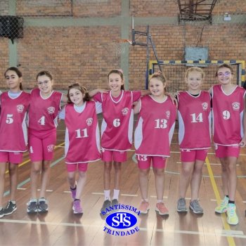 Alunos da Oficina de Basquete participam de jogos amistosos com o Colégio Sant’Anna