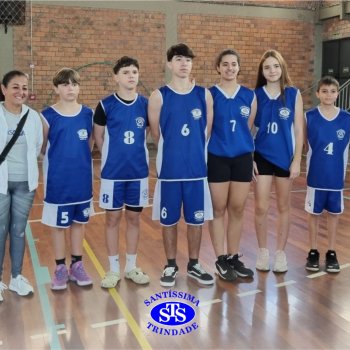 Alunos da Oficina de Basquete participam de jogos amistosos com o Colégio Sant’Anna