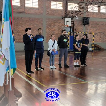 Alunos da Oficina de Basquete participam de jogos amistosos com o Colégio Sant’Anna