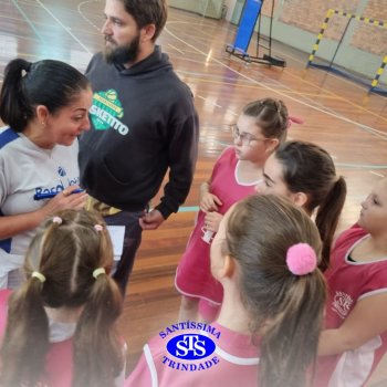 Alunos da Oficina de Basquete participam de jogos amistosos com o Colégio Sant’Anna