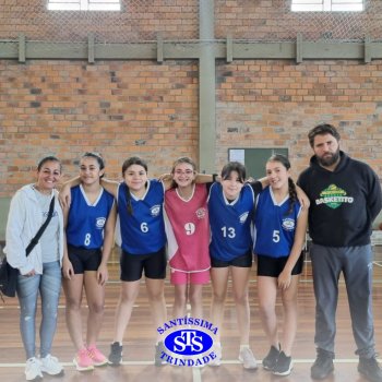 Alunos da Oficina de Basquete participam de jogos amistosos com o Colégio Sant’Anna