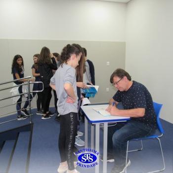 Hoje tivemos a presença de dois escritores do Colégio