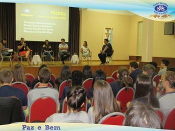 Ensino Médio - Painel com ex-alunos