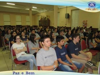 Ensino Médio - Painel com ex-alunos