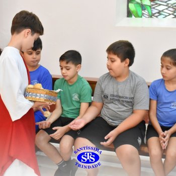 Momentos de convivência entre as turmas e reflexão sobre a vida nova marcam as Celebrações de Páscoa dos estudantes dos Anos Iniciais