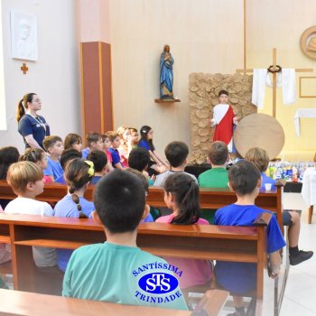 Momentos de convivência entre as turmas e reflexão sobre a vida nova marcam as Celebrações de Páscoa dos estudantes dos Anos Iniciais