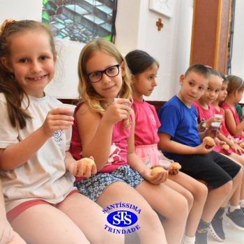 Momentos de convivência entre as turmas e reflexão sobre a vida nova marcam as Celebrações de Páscoa dos estudantes dos Anos Iniciais