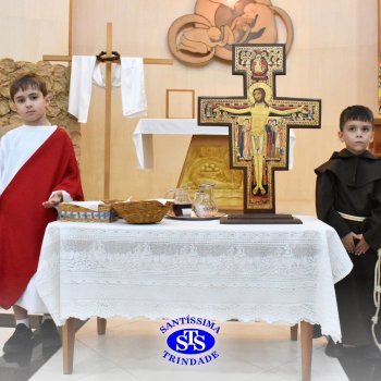 Momentos de convivência entre as turmas e reflexão sobre a vida nova marcam as Celebrações de Páscoa dos estudantes dos Anos Iniciais