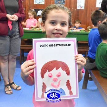 Ateliê da Massinha: crianças desenvolvem a criatividade e imaginação ao explorarem diversos cenários na Sala de Artes