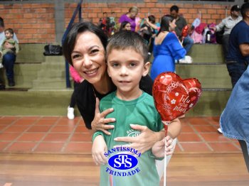Homenagens às Mães | 1º e 2º ano