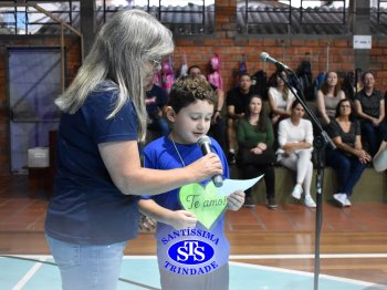 Homenagens às Mães | 1º e 2º ano