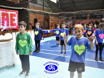Homenagens às Mães | 1º e 2º ano